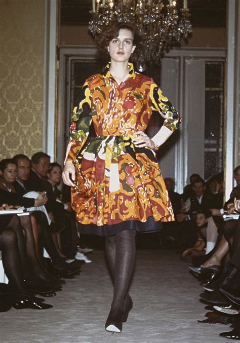 1988 prada prima.sfilata musica|FW 1988 Womenswear .